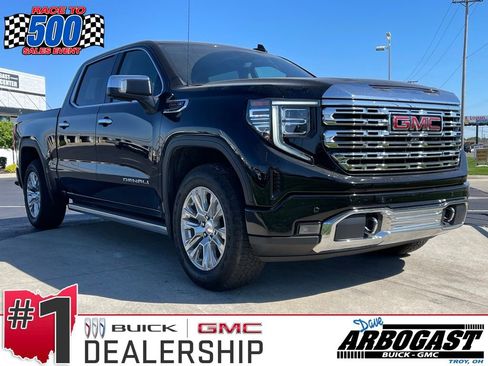 Used 2023 GMC Sierra 1500 Denali w/ Technology Package AWD/4WD image 1