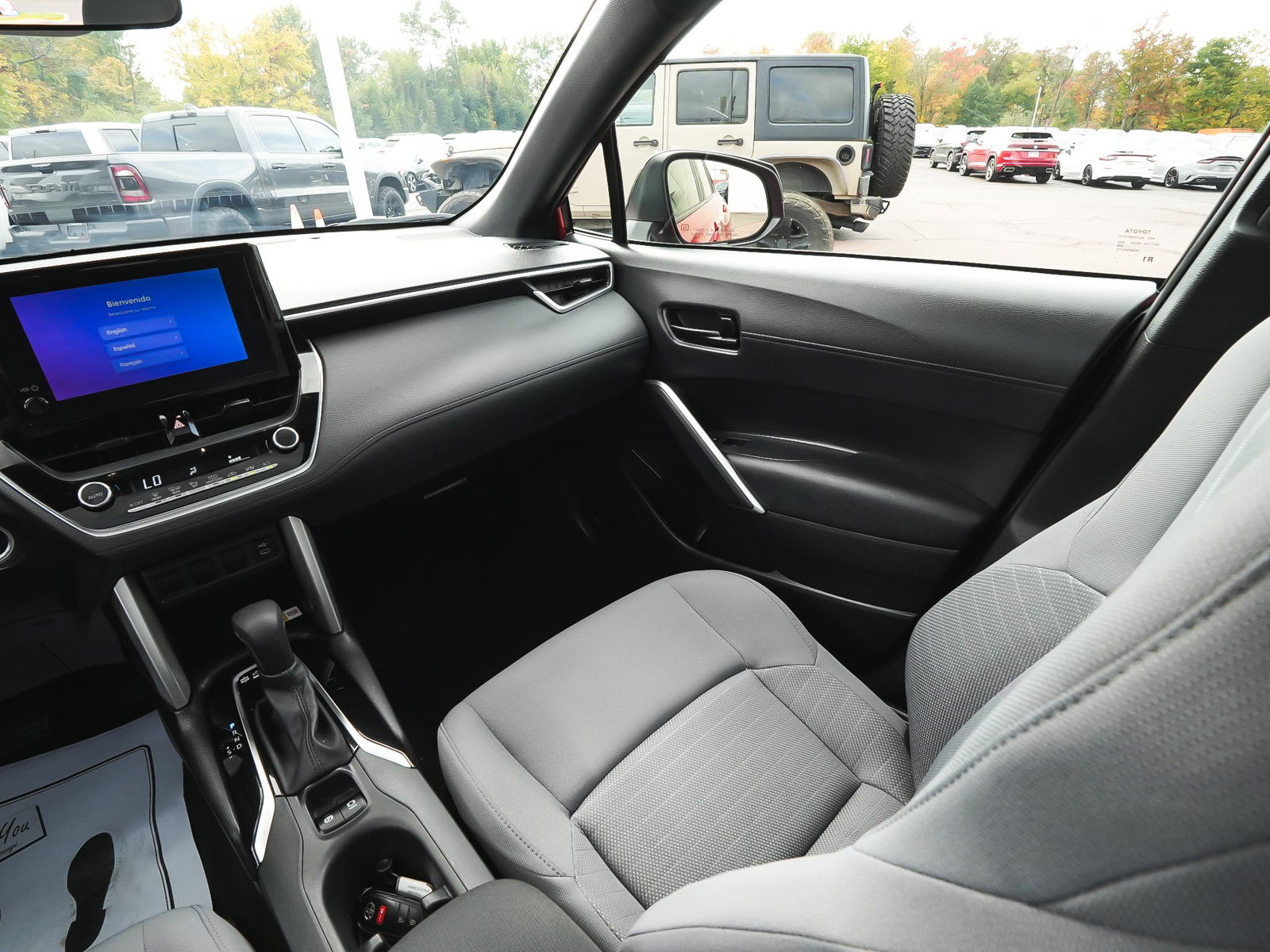 Used 2023 Toyota Corolla Cross AWD Hybrid w/ Moonroof Package image 46