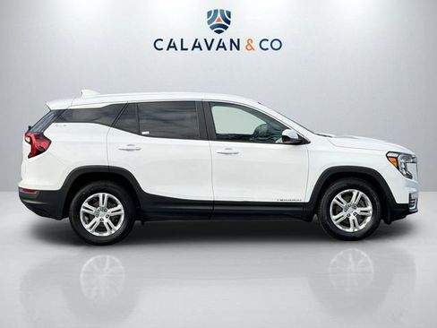 Used 2024 GMC Terrain SLE image 8