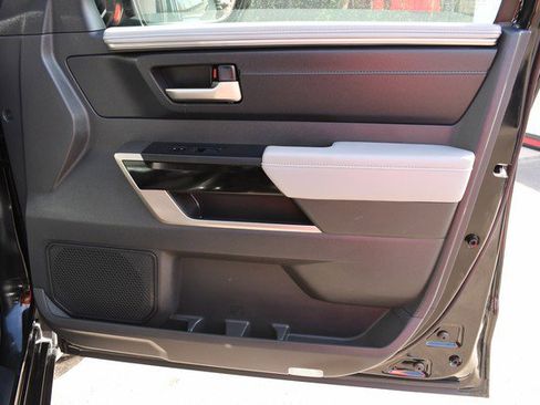 Used 2024 Toyota Tundra Limited image 23