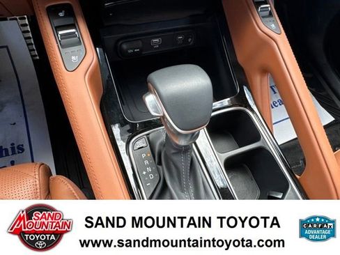 Used 2025 Kia Telluride SX X-Line AWD/4WD image 19