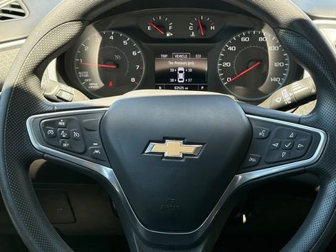 Used 2023 Chevrolet Malibu LT FWD image 19
