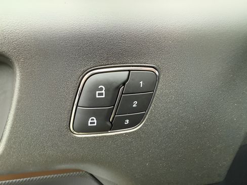 Certified 2025 Ford Bronco Sport Outer Banks w/ Outer Banks Tech Package+ AWD/4WD image 24