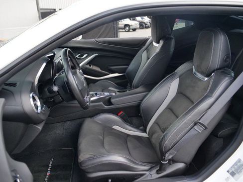 Used 2019 Chevrolet Camaro SS image 27