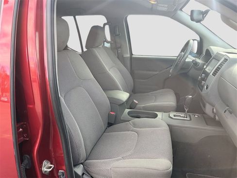 Used 2020 Nissan Frontier SV image 27