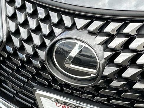 Used 2024 Lexus UX 250h FWD image 40