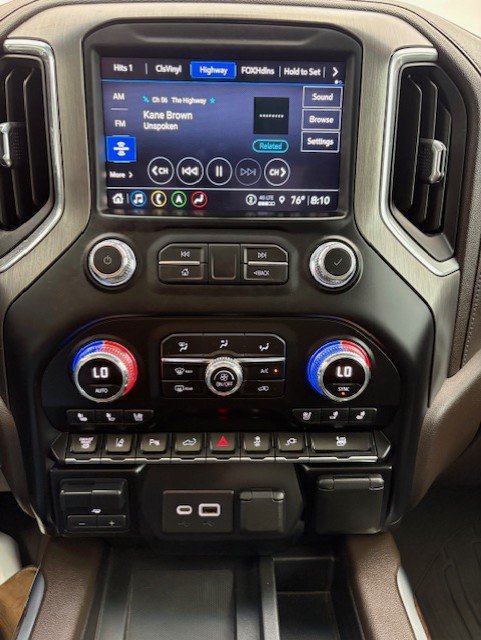 Used 2021 GMC Sierra 3500 Denali w/ Denali Ultimate Package AWD/4WD image 23