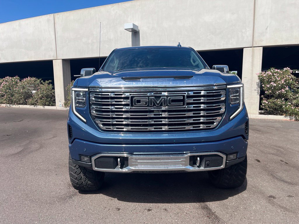 Used 2024 GMC Sierra 1500 Denali w/ Denali Reserve Package AWD/4WD image 2