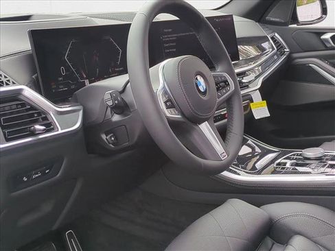 Used 2026 BMW X5 xDrive40i w/ M Sport Package AWD/4WD image 9