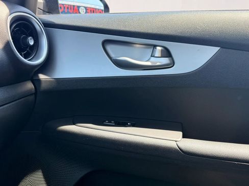 Used 2023 Kia Forte LXS FWD image 25