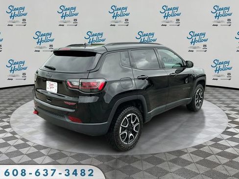 Used 2024 Jeep Compass Trailhawk w/ Trailhawk Elite Group AWD/4WD image 5