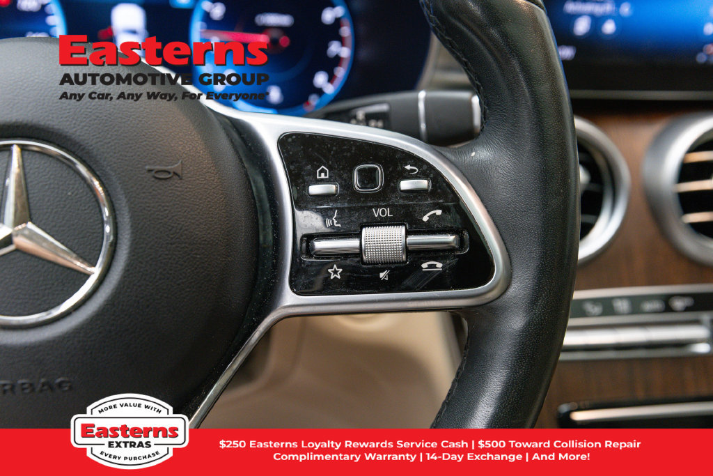 Used 2021 Mercedes-Benz GLC 300 4MATIC image 17