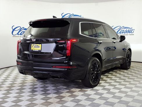 Used 2021 Cadillac XT6 Premium Luxury w/ LPO, ONYX Package image 6