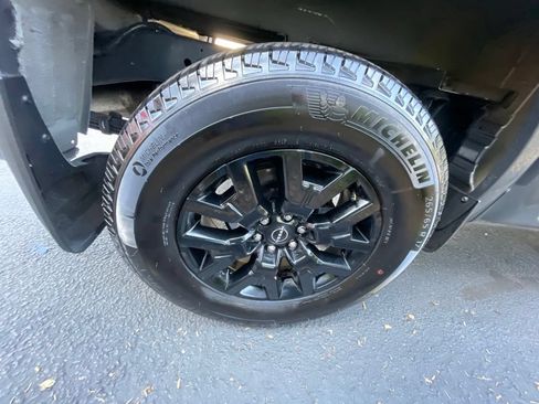 Used 2026 Nissan Frontier SV w/ All-Weather Content Package AWD/4WD image 32