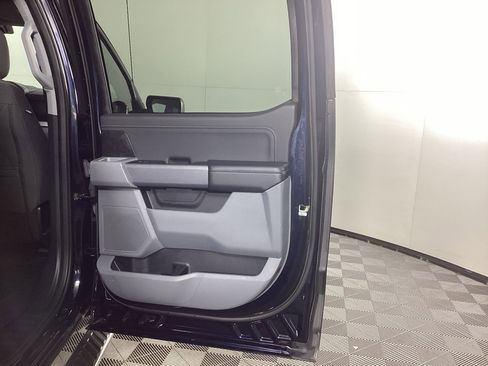 Used 2022 Ford F150 XLT w/ Equipment Group 302A High image 11