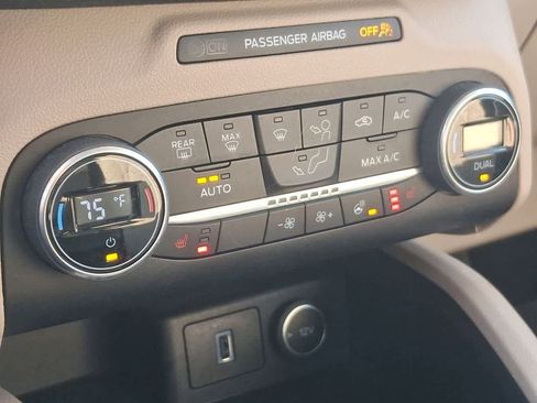 Certified 2020 Ford Escape Titanium w/ Titanium Premium Package 2.0 image 25