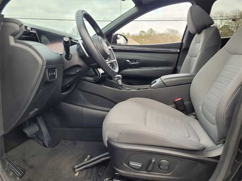 Used 2022 Hyundai Santa Cruz SEL Premium image 4