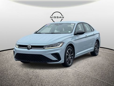 Used 2025 Volkswagen Jetta Sport image 2