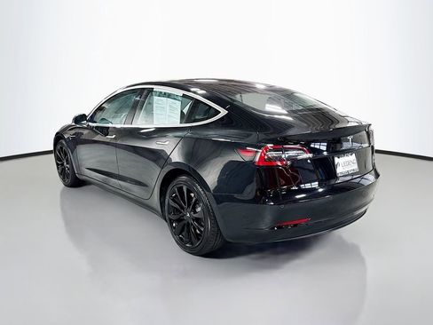 Used 2018 Tesla Model 3 Mid Range image 9