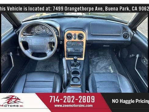 Used 1996 MAZDA MX-5 Miata RWD image 17