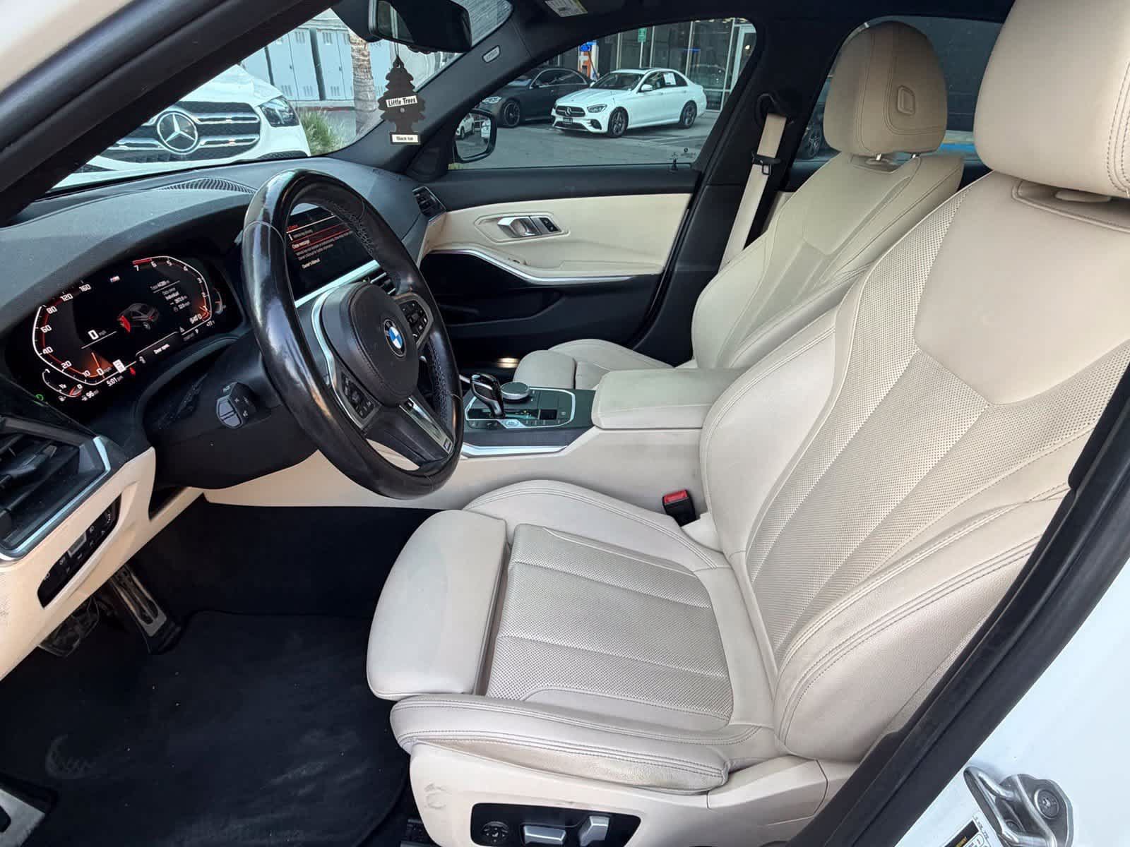 Used 2022 BMW 330i Sedan w/ M Sport Package RWD image 2