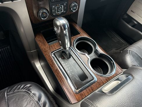 Used 2014 Ford F150 Lariat w/ Equipment Group 502A Luxury AWD/4WD image 18