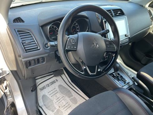 Used 2024 Mitsubishi Outlander Sport AWD image 17
