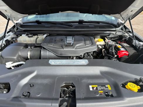 Used 2023 Jeep Wagoneer L Series II image 14