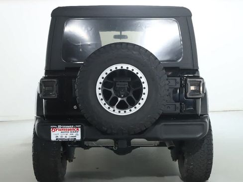 Used 2018 Jeep Wrangler Unlimited Sport S AWD/4WD image 44