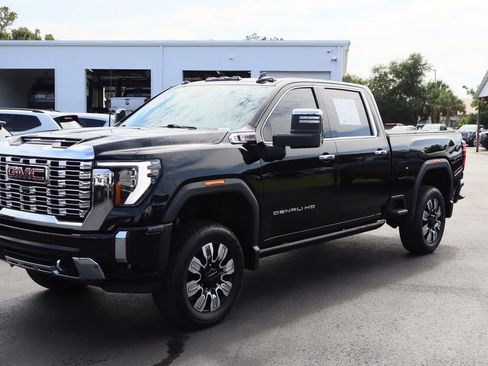 Certified 2024 GMC Sierra 3500 Denali w/ Denali Reserve Package AWD/4WD image 5