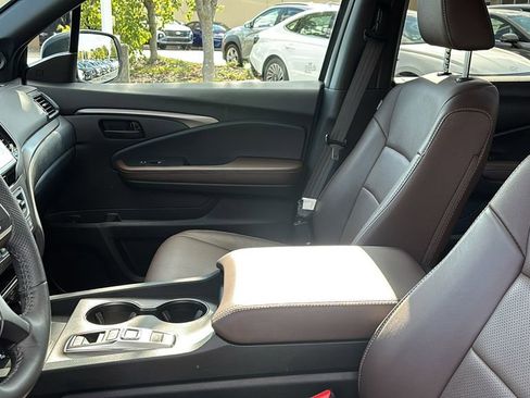 Used 2025 Honda Passport EX-L image 24