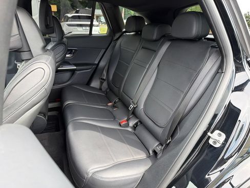 Used 2023 Mercedes-Benz GLC 300 4MATIC image 18