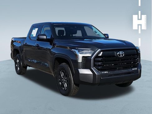 Used 2023 Toyota Tundra SR5 w/ SR5 Convenience Package image 1