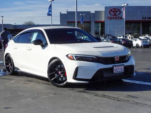 Used 2024 Honda Civic Type R image 2