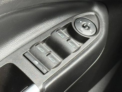 Used 2019 Ford Escape SE FWD image 32