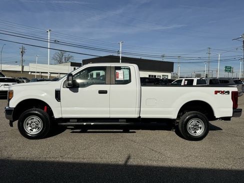 Used 2017 Ford F250 XL w/ Power Equipment Group image 2