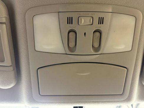 Used 2013 Nissan Quest SL image 33