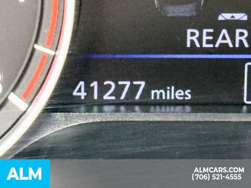 Used 2025 Nissan Altima 2.5 SV FWD image 21