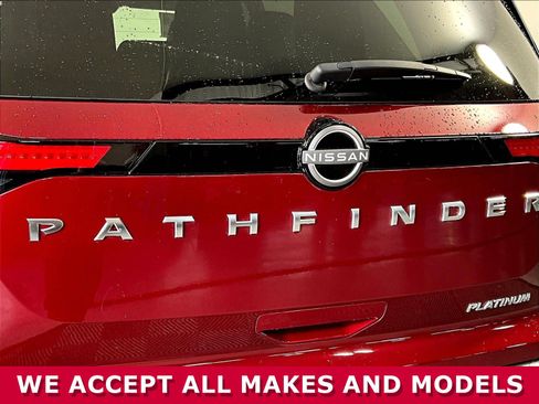 Certified 2025 Nissan Pathfinder Platinum w/ Cargo Package FWD image 22