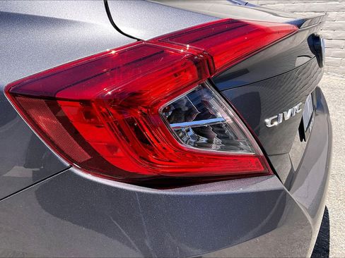 Used 2016 Honda Civic Touring image 28