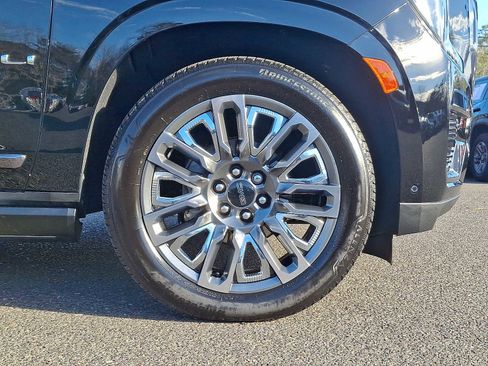 Certified 2024 GMC Yukon XL Denali Ultimate image 9