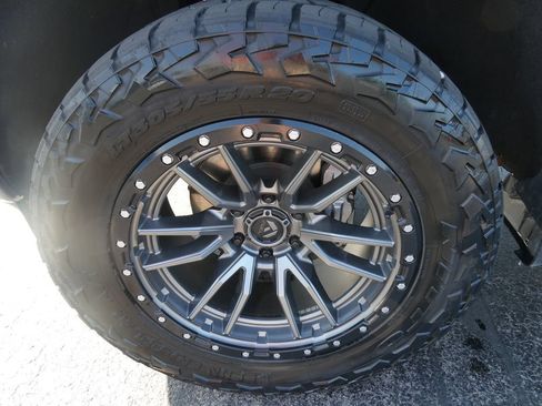 Used 2023 Chevrolet Silverado 1500 RST AWD/4WD image 10