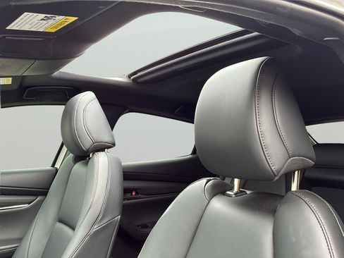 Used 2025 MAZDA MAZDA3 s image 15