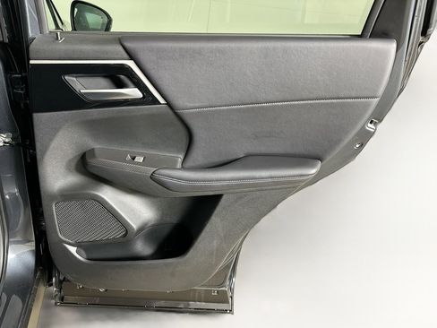 Used 2024 Mitsubishi Outlander SE image 31