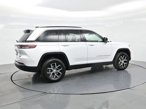 New 2025 Jeep Grand Cherokee Limited image 7
