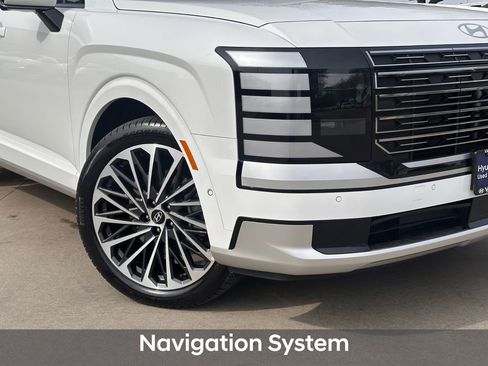 Used 2026 Hyundai Palisade Calligraphy image 2