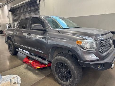 Used 2021 Toyota Tundra SR5 w/ SR5 Upgrade Package AWD/4WD image 2