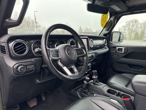 Used 2021 Jeep Wrangler Unlimited Sahara image 6