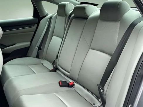 Used 2018 Honda Accord LX image 30