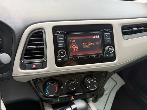 Used 2020 Honda HR-V LX image 13